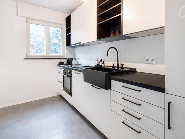 Wonderful, new suite located in Stuttgart, Stuttgart Amsterdam Apartments for Rent