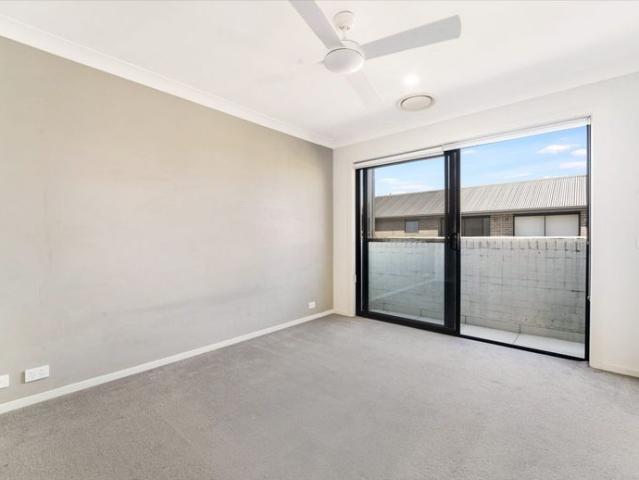 Wonderful near new, 2 Bedroom, Corner Home in sought after Fairwater Estate