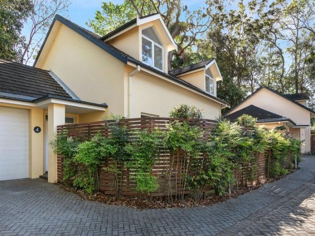 Park side over 55's, with wonderful space and position