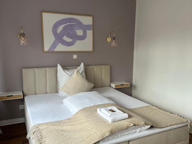 Wonderful studio in Mönchengladbach, Monchengladbach Amsterdam Apartments for Rent