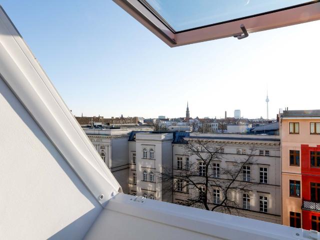 Wonderful Penthouse in the heart of Prenzlauer Berg with rooftop terrace & 3 bedrooms, Berlin Amsterdam Apartments for Rent