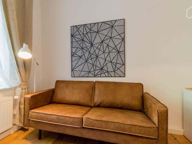 Wonderful quiet and lightflouded 2 room flat in Weißensee, Berlin Amsterdam Apartments for Rent