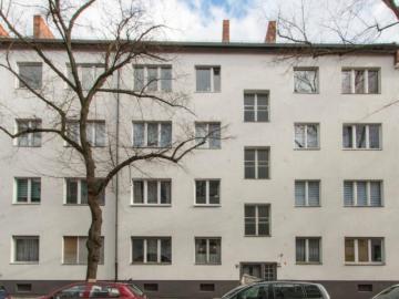 Wonderful room in 3 bedroom apartment