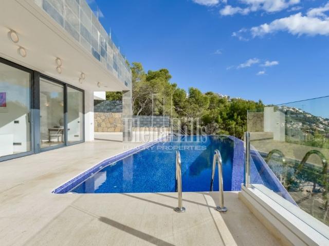 Wonderful villa for rent with spectacular sea views, pool and sauna, in Altea Hills, Alicante