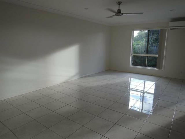 WONDERFULLY PRESENTED 3 BEDROOM HOME
