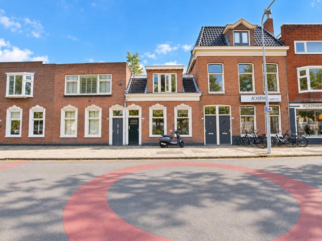 Woning aan de Oostersingel te Groningen