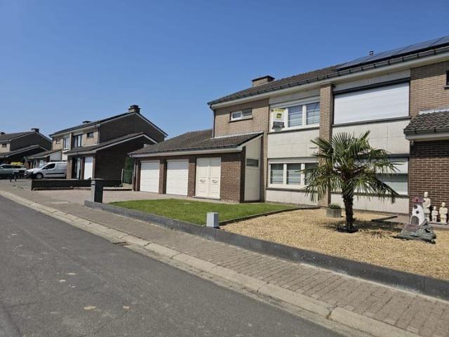 Woning HOB met tuin en dubbele garage