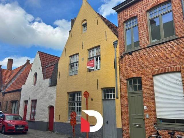 Woning in centrum Brugge met 4 slaapkamers en een gezellige