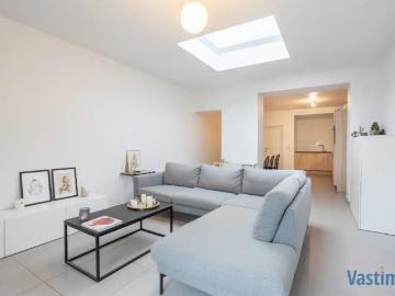 Woning in de stadsrand met 2 slaapkamers, dressing en tuin