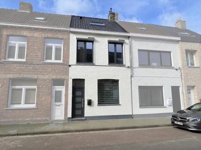 Woning met energielabel A, zonnepanelen en garage