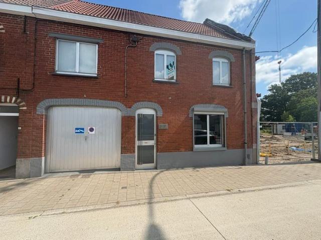 Woning met garage te in Nazareth