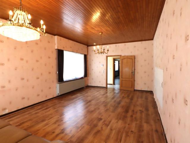 woning met loods van ca. 60 m² en ruime parkeergelegenheid in Bornem