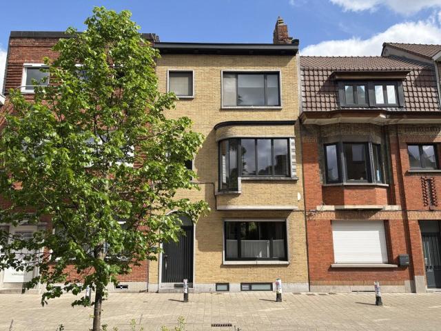 Woning met tuin te huur nabij Miljoenenkwartier en station