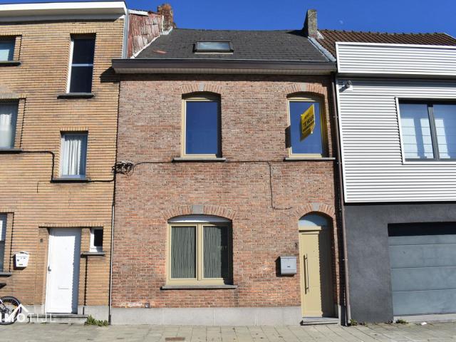 Woning met twee slaapkamers en zonnig terras te Aalst!