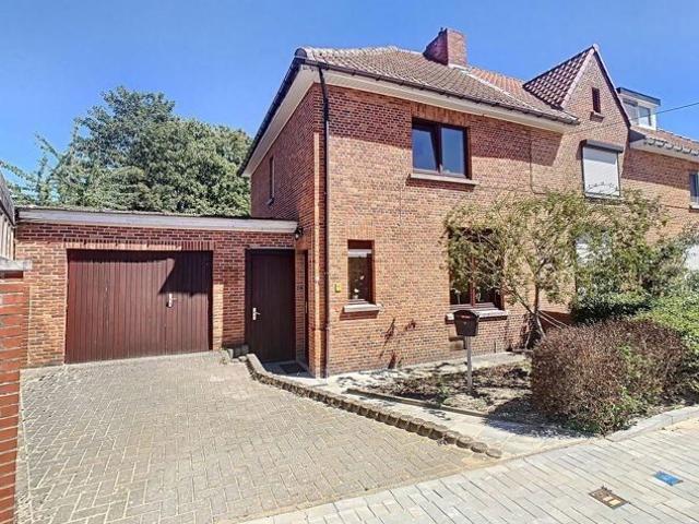 Woning met twee slaapkamers, tuin & garage te centrum Leuven