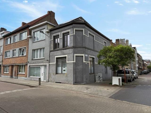 Woning met terras en garage te Oostende