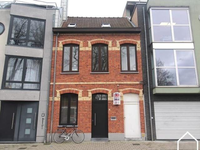 WONING MET 2 SLAAPKAMERS EN TERRAS IN IEPER