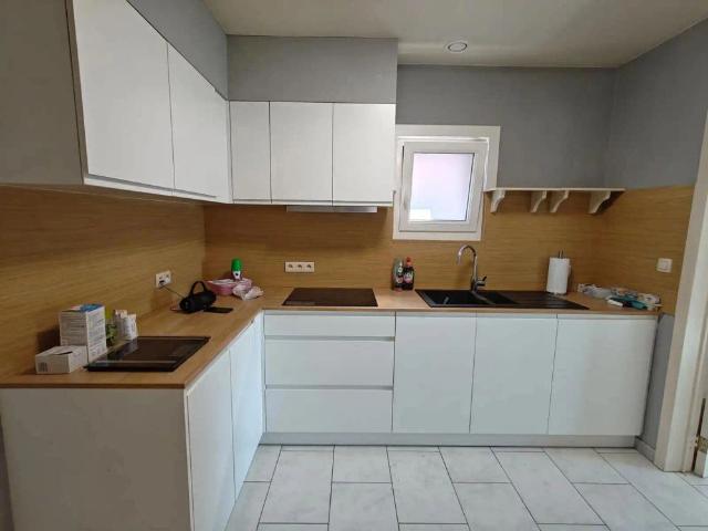 Woning met 2 slaapkamers en terras