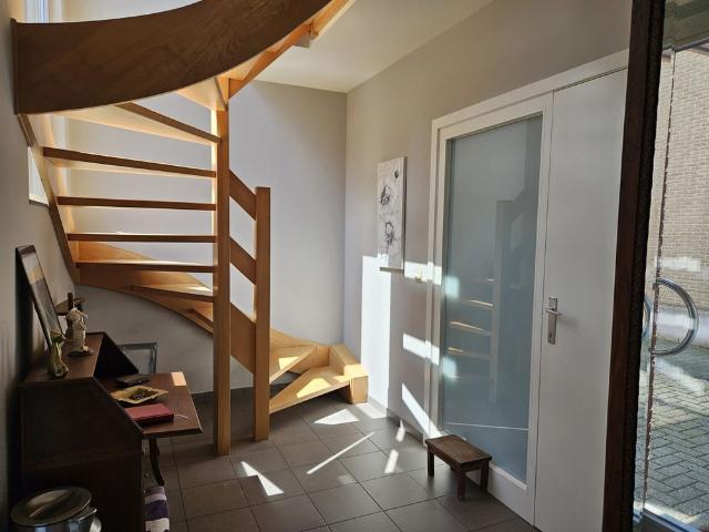 Woning met 3 slaapkamers, 2 badkamers, tuin en garage