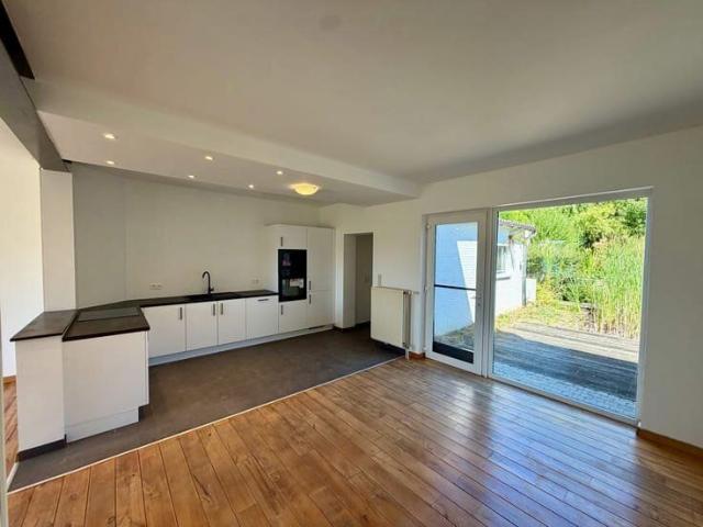 Woning met 3 slaapkamers, garage en tuin