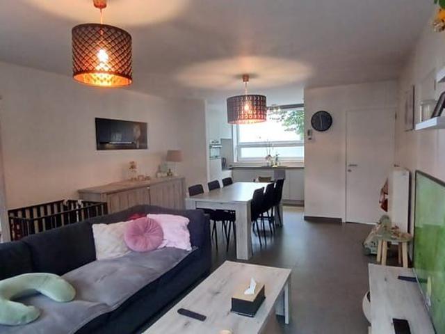 Woning met 3 slaapkamers, tuin en carport in Oudenburg
