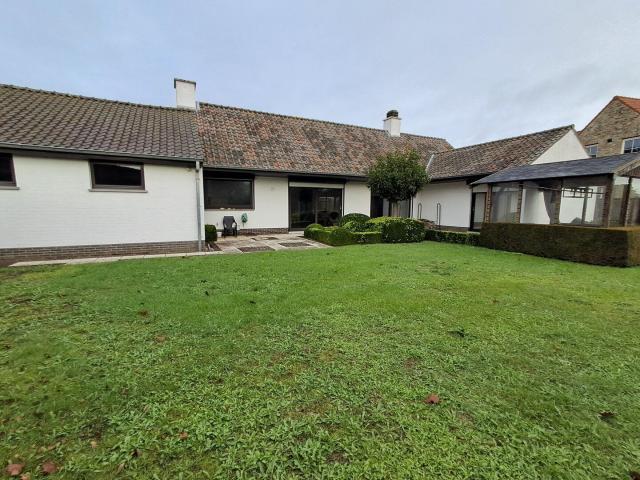 Woning met 3 slaapkamers, tuin + garage