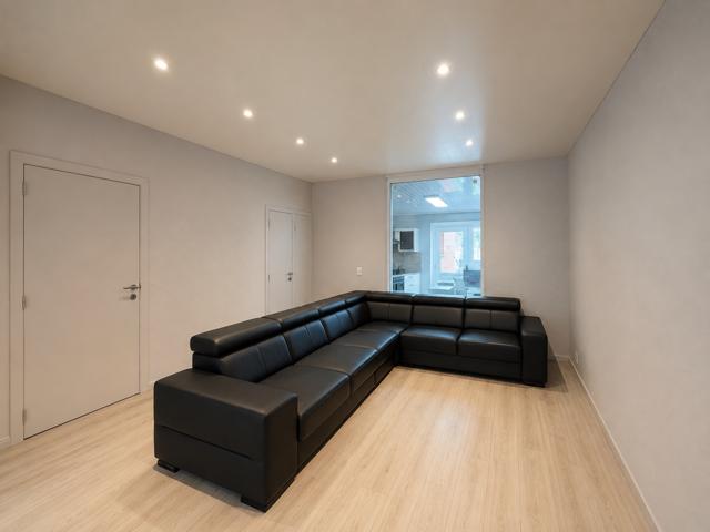 Woning met 3 slpk en ruime tuin in centrum Eernegem!