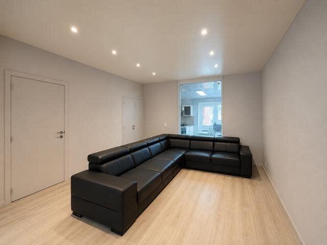 Woning met 3 slpk en ruime tuin in centrum Eernegem!