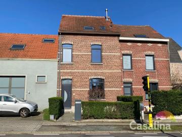 Woning met 4 slaapkamers van 190 m² met tuin