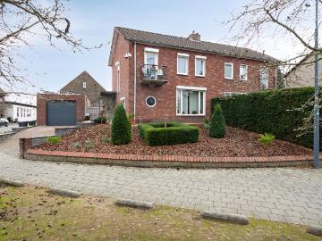 Olland, Meierijstad, Noord-Brabant - Parkeerplaats