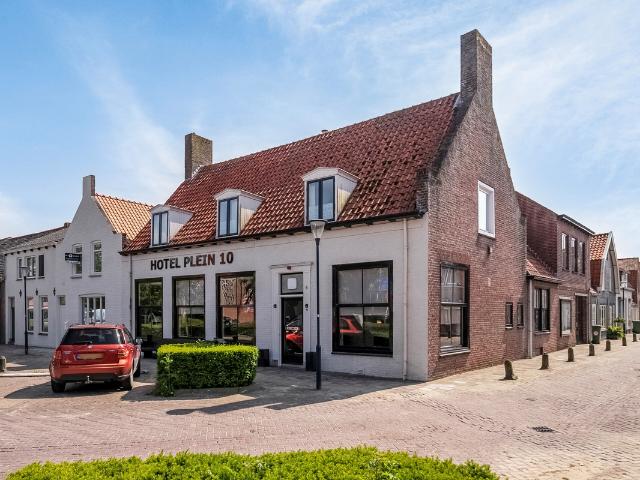 Woning te koop: Dorpsplein 10 4505AR Zuidzande Vastgoed Nederland