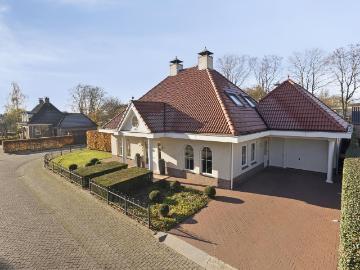 Olland, Meierijstad, Noord-Brabant - Parkeerplaats