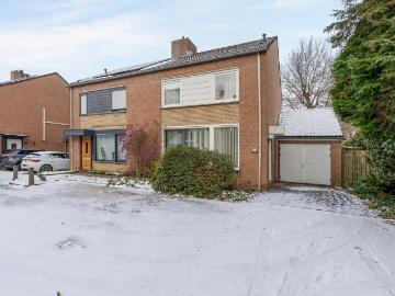 Geschakelde Woning te koop in Elsloo, Stein