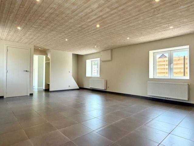 Woning te huur in Tiegem voor € 850 met 2 slaapkamers