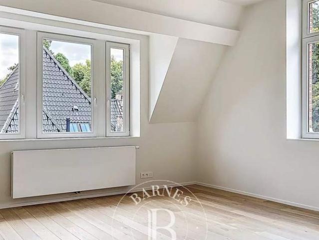 Woning te huur in Ukkel voor € 12.000 met 6 slaapkamers