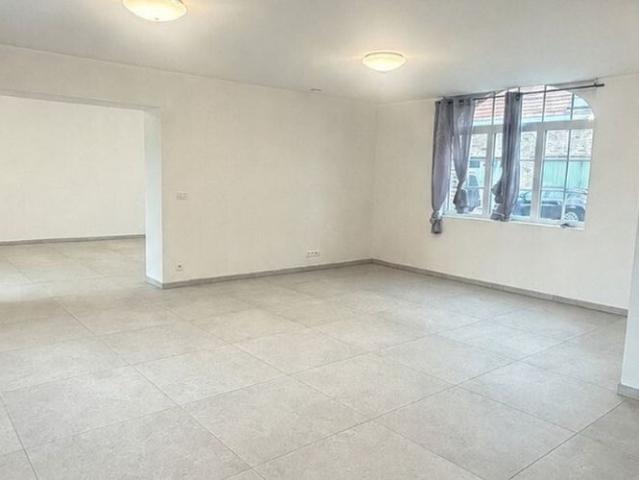 Woning te huur in Waasten voor € 925 met 5 slaapkamers