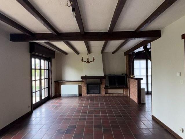 Woning te huur in Waregem voor € 850 met 4 slaapkamers
