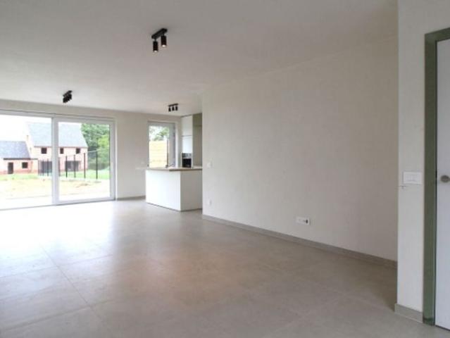 Woning te huur in Westrozebeke voor € 950 met 3 slaapkamers