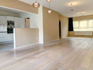 Woning te huur in Wezembeek Oppem voor € 2.400 met 3 slaapkamers