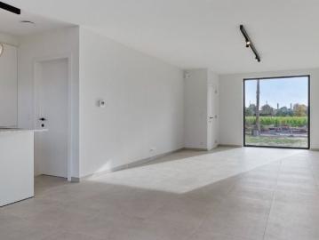 Woning te huur in Wielsbeke voor € 1.300 met 3 slaapkamers