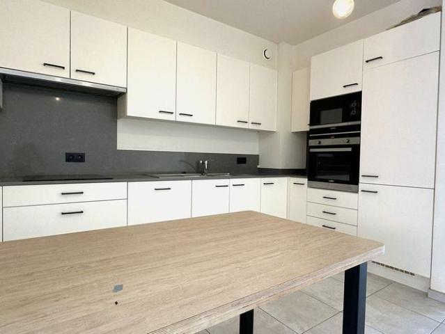 Woning te huur in Wontergem voor € 920 met 3 slaapkamers