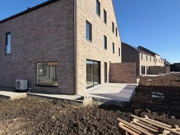 Woning te huur in Wortegem voor € 1.950 met 5 slaapkamers