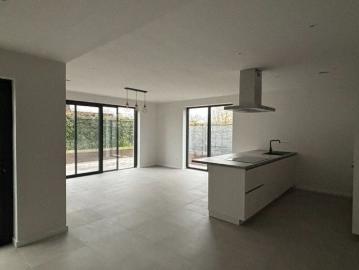 Woning te huur in Zonhoven voor € 1.300 met 3 slaapkamers