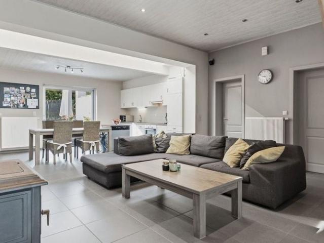 Woning te huur in Zonnebeke voor € 975 met 3 slaapkamers