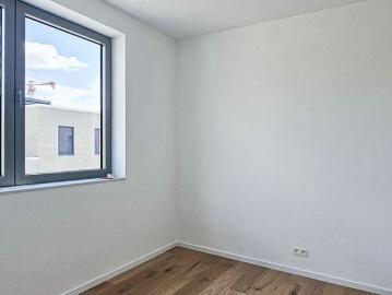 Geschakelde Woning te huur in Regatta - Tuin