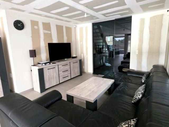 Woning te huur in Aspelare voor € 1.395 met 4 slaapkamers