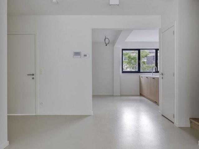 Woning te huur in Borsbeek voor € 2.800 met 5 slaapkamers
