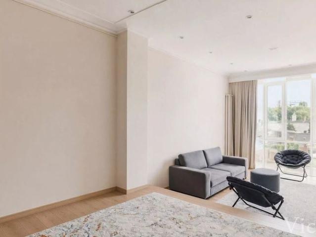 Woning te huur in Brussel voor € 8.500 met 6 slaapkamers