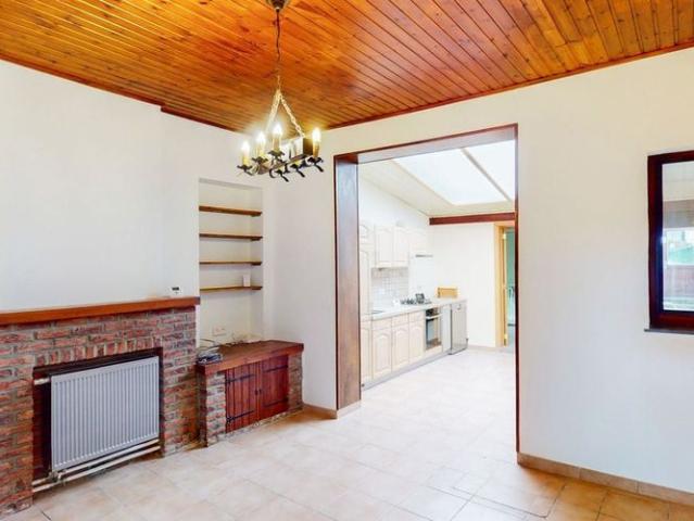 Woning te huur in Courcelles voor € 1.100 met 4 slaapkamers