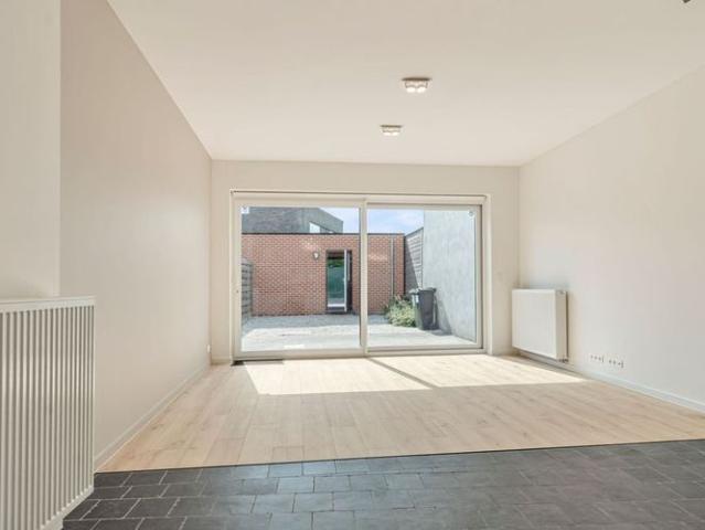 Woning te huur in Dikkebus voor € 850 met 3 slaapkamers